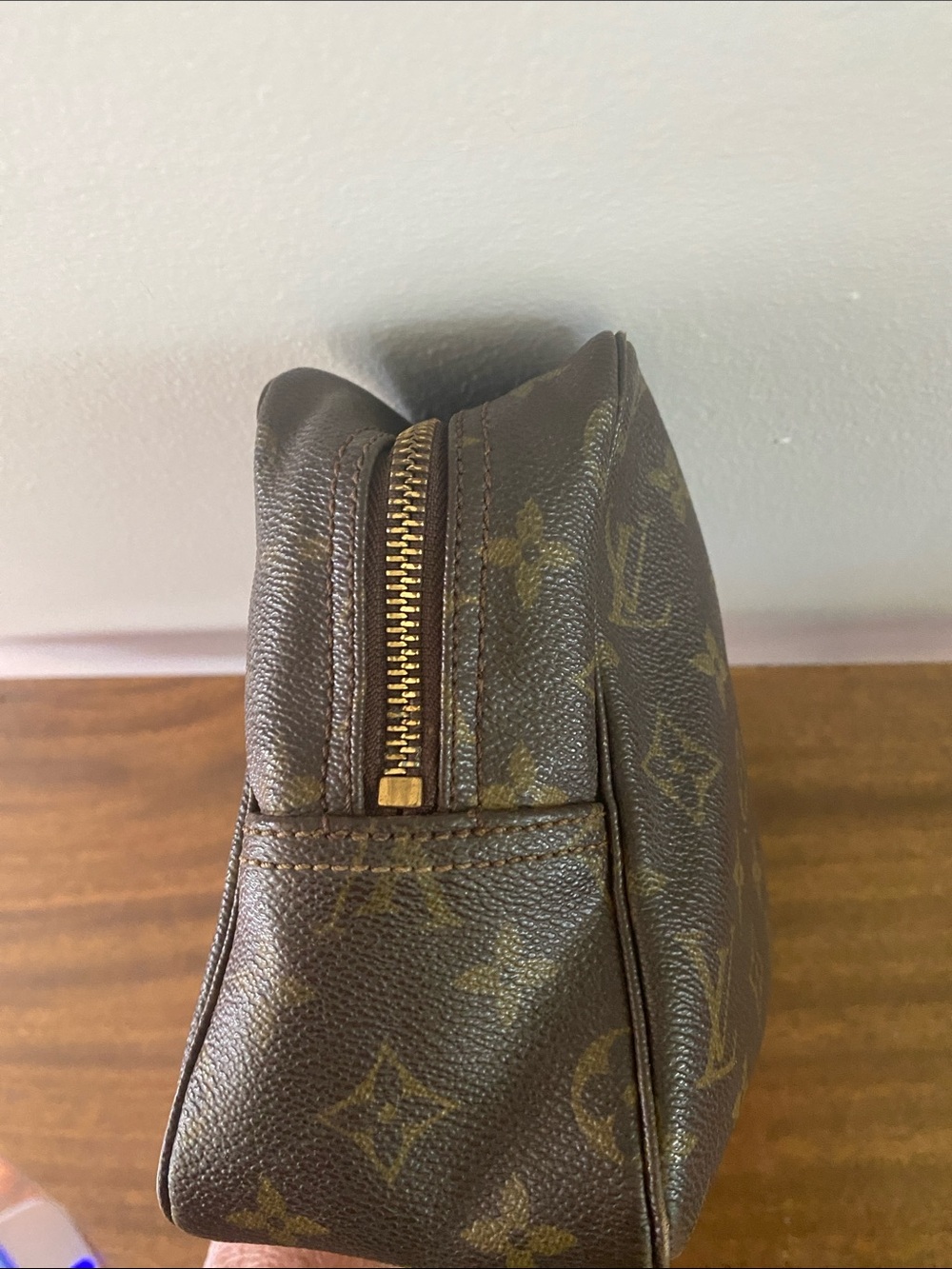 Louis Vuitton Brown Monogram Canvas 28 Toiletry Bag with Dust Bag - Picture 8 of 10
